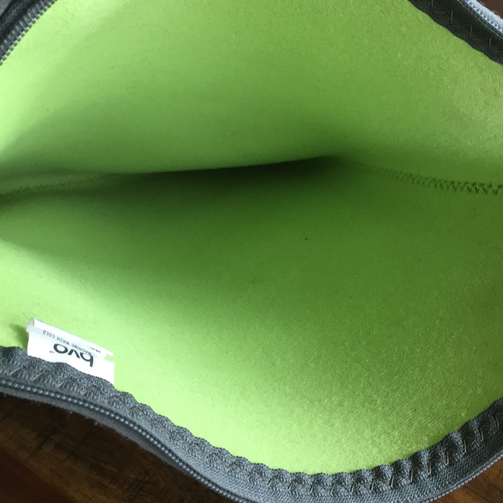 Padded computer case - Picture 4 of 4